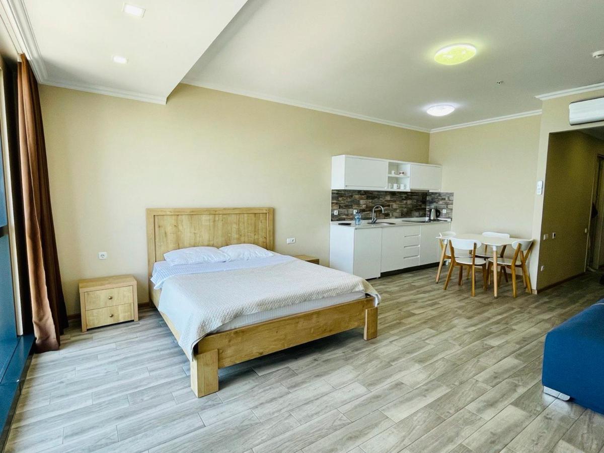 באטומי Balmaral Apart Hotel מראה חיצוני תמונה