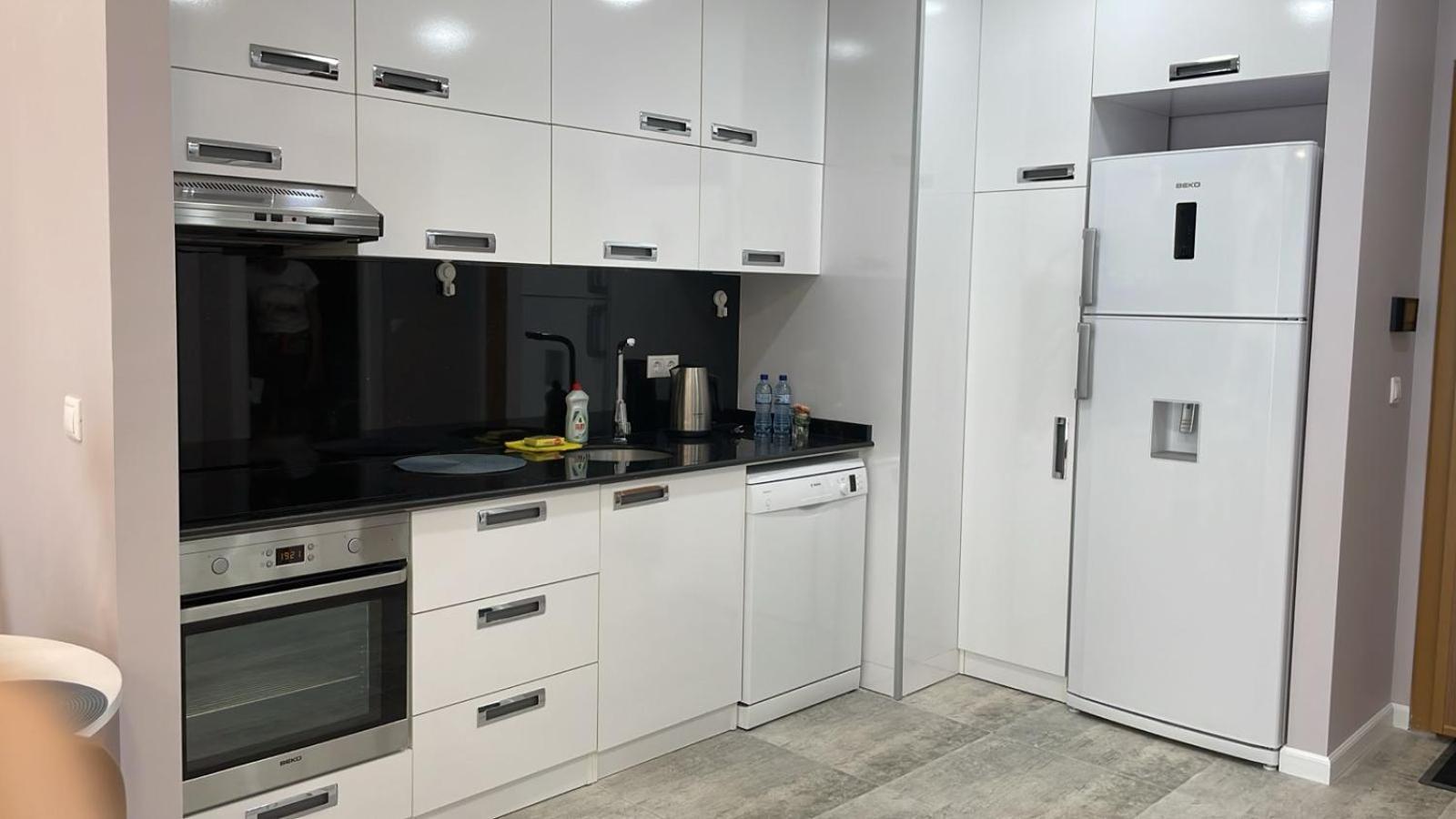 באטומי Balmaral Apart Hotel מראה חיצוני תמונה