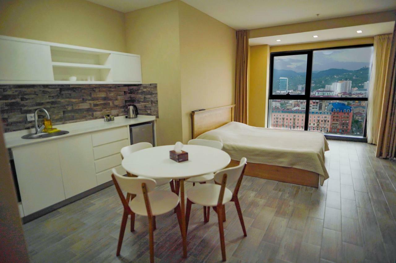 באטומי Balmaral Apart Hotel מראה חיצוני תמונה